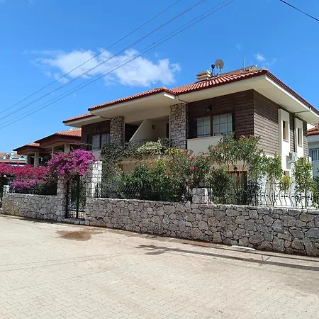 Ξενοδοχείο με διαμερίσματα Mihenk