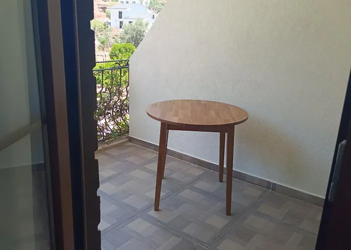 Mihenk Aparthotel *