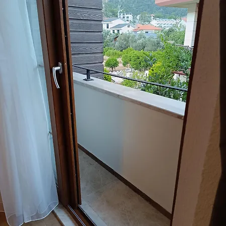 Mihenk Apartahotel *
